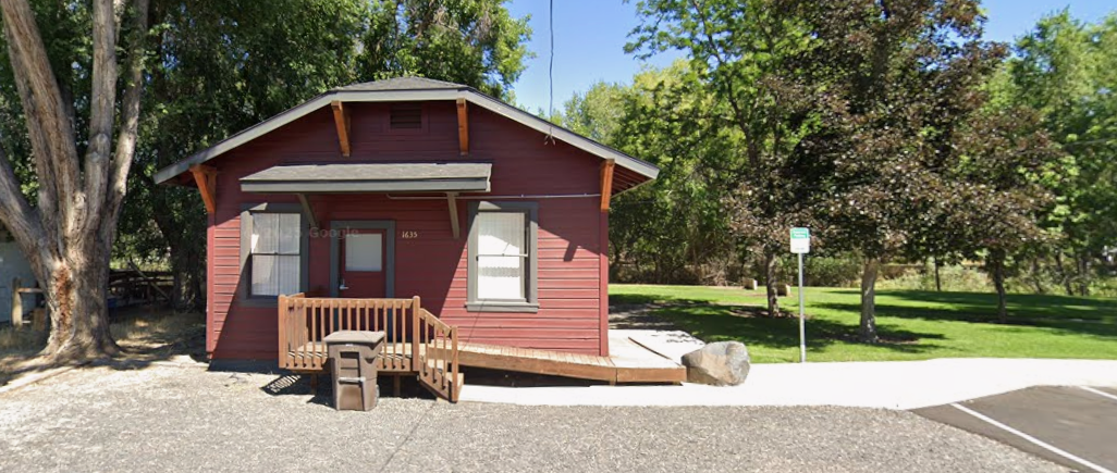 Juniper Art Guild on Mountain View Dr., Prineville, OR